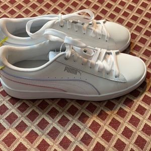 New Puma Vikky 2 sneakers size 8
